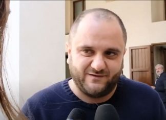 Nardò, Emiliano e lo sfregio di Mellone al “Giardino della memoria”