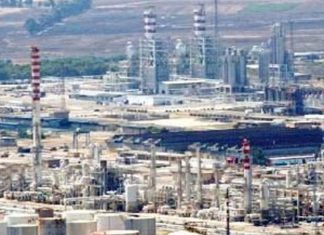 Forun Ambiente: «Petrolchimico, fino a quando il controllato sarà anche controllore?»