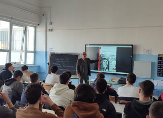 Casarano, al “Meucci” Pagliula racconta ai ragazzi il “profumo dell’impresa”
